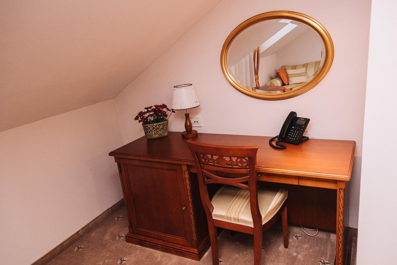 Hotel Stara Lika Gospić Buitenkant foto
