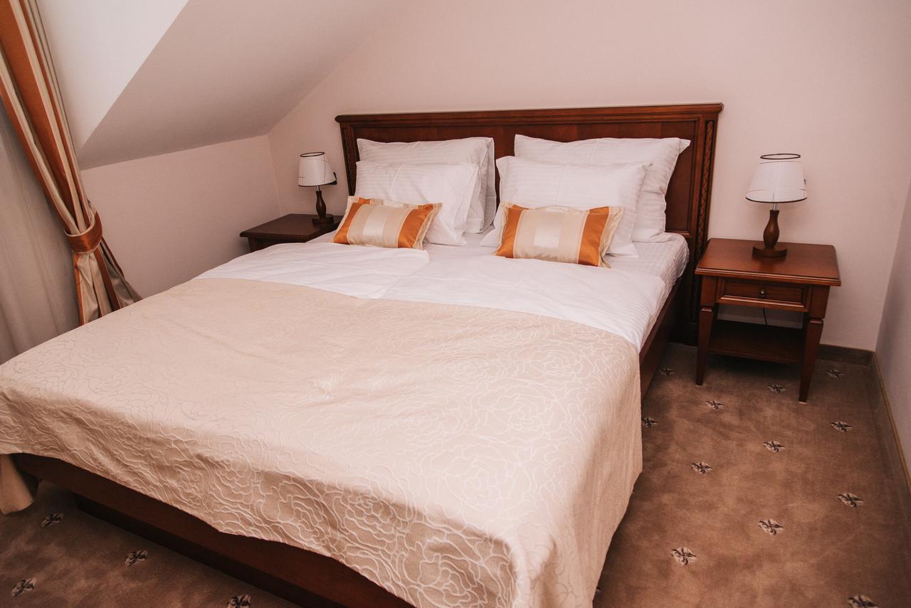 Hotel Stara Lika Gospić Buitenkant foto