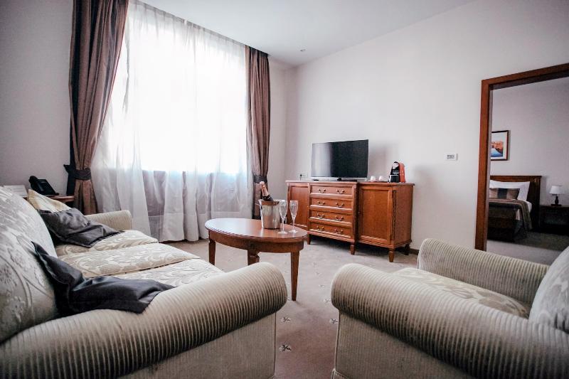 Hotel Stara Lika Gospić Buitenkant foto