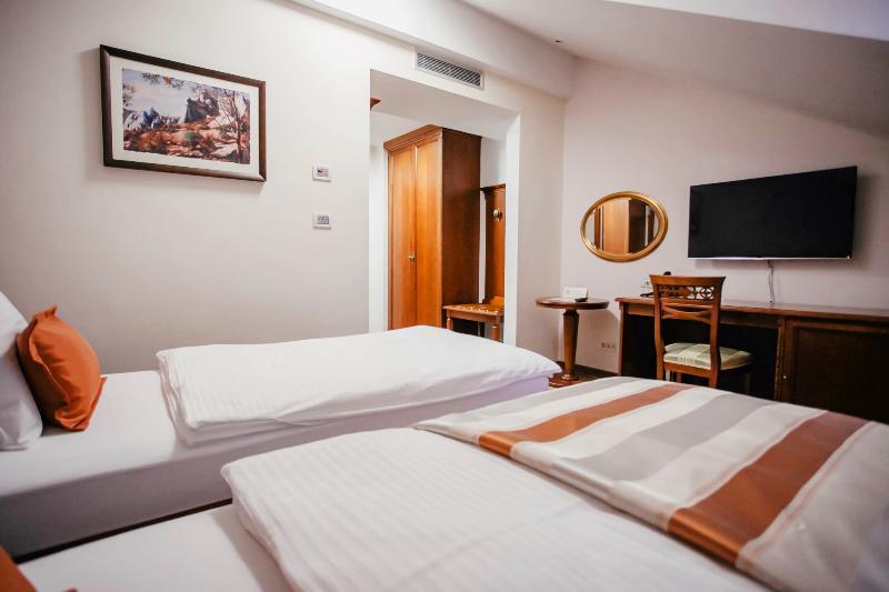 Hotel Stara Lika Gospić Buitenkant foto