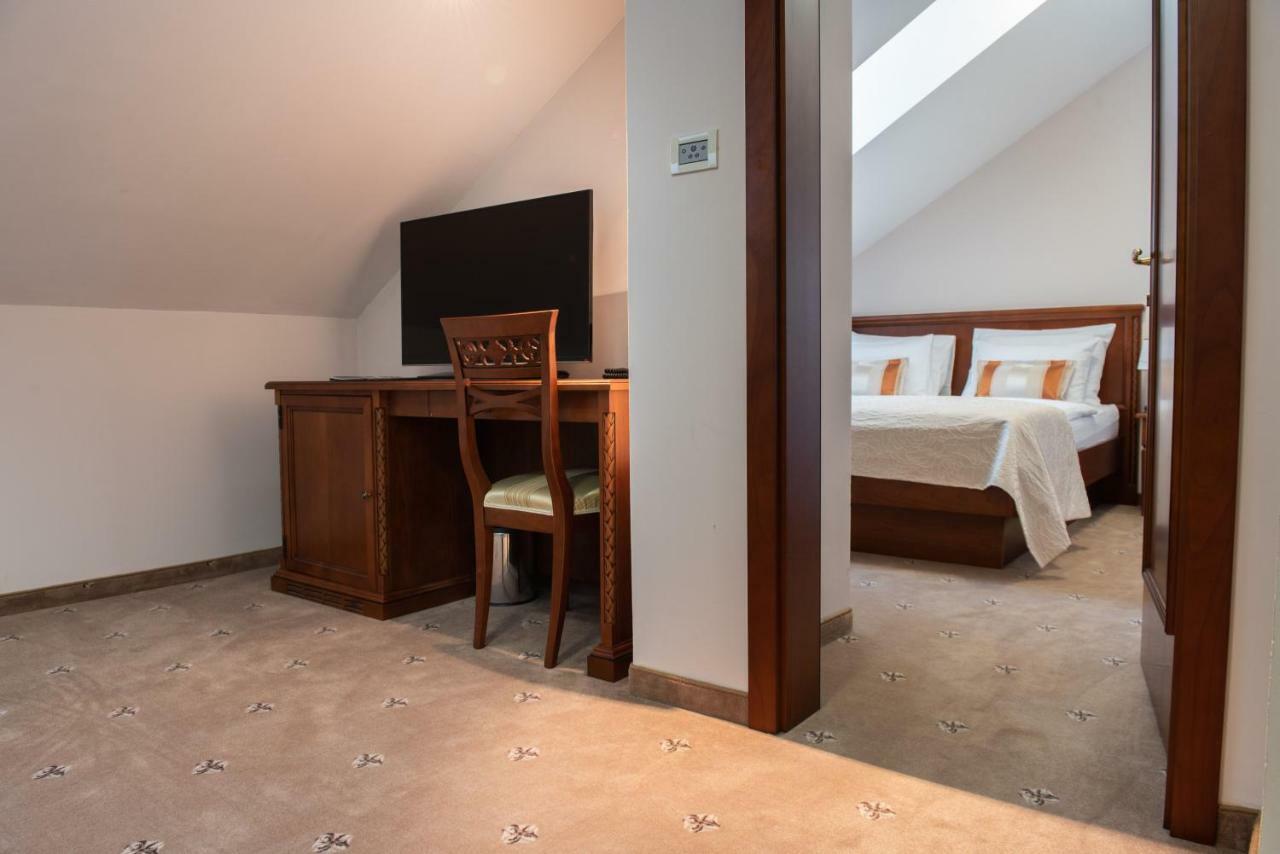 Hotel Stara Lika Gospić Buitenkant foto