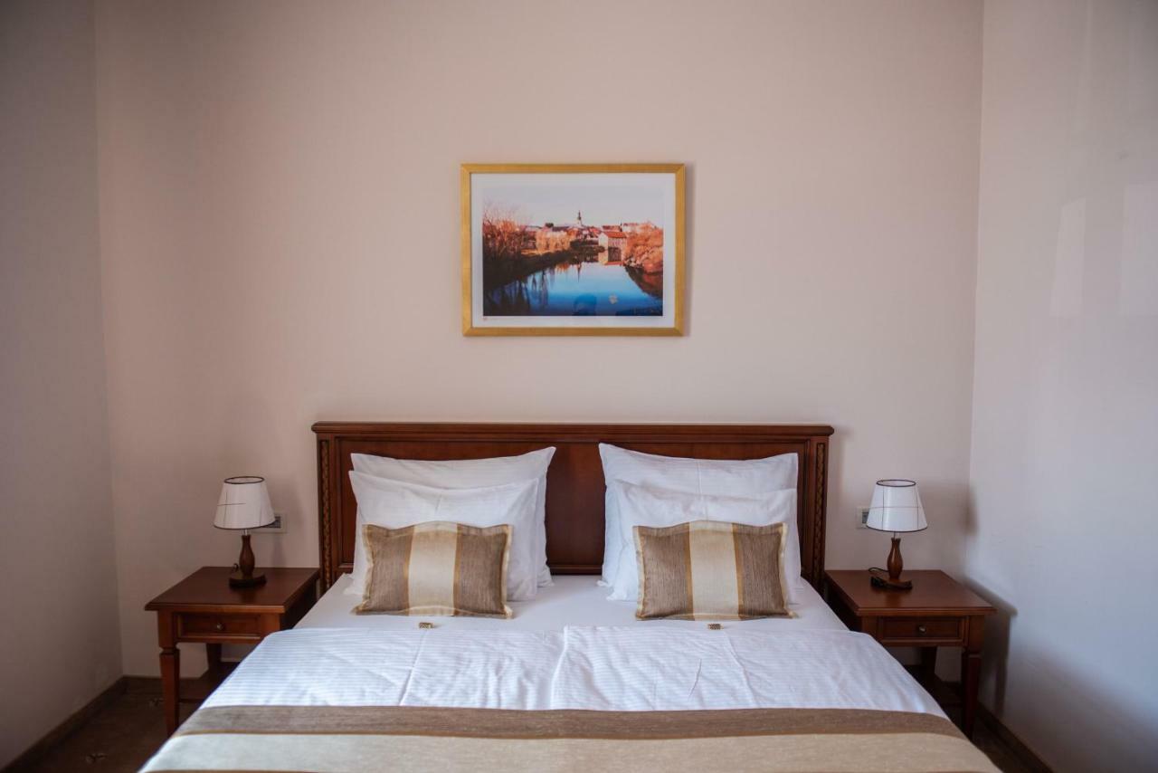 Hotel Stara Lika Gospić Buitenkant foto